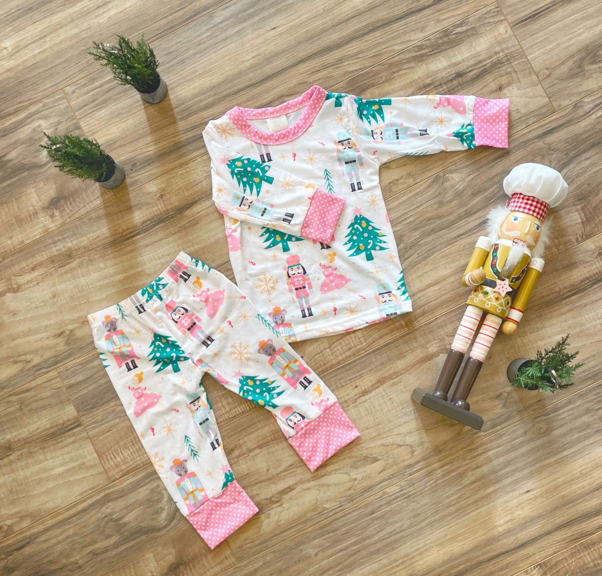 Matching Family Pajamas! (aka, a mom's dream come true!) - Hi Sugarplum!